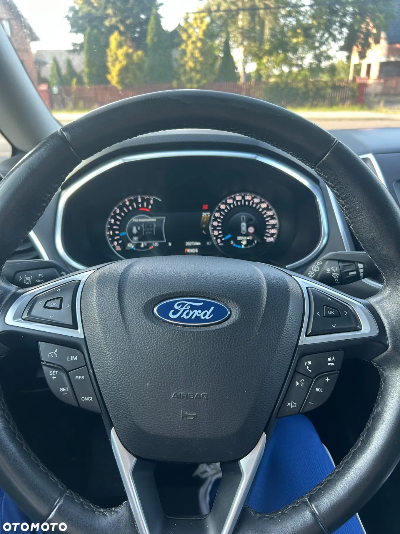 Ford Galaxy - 13
