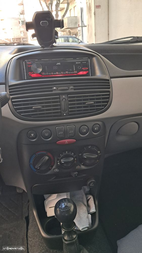 Fiat Punto 1.2 ELX - 4