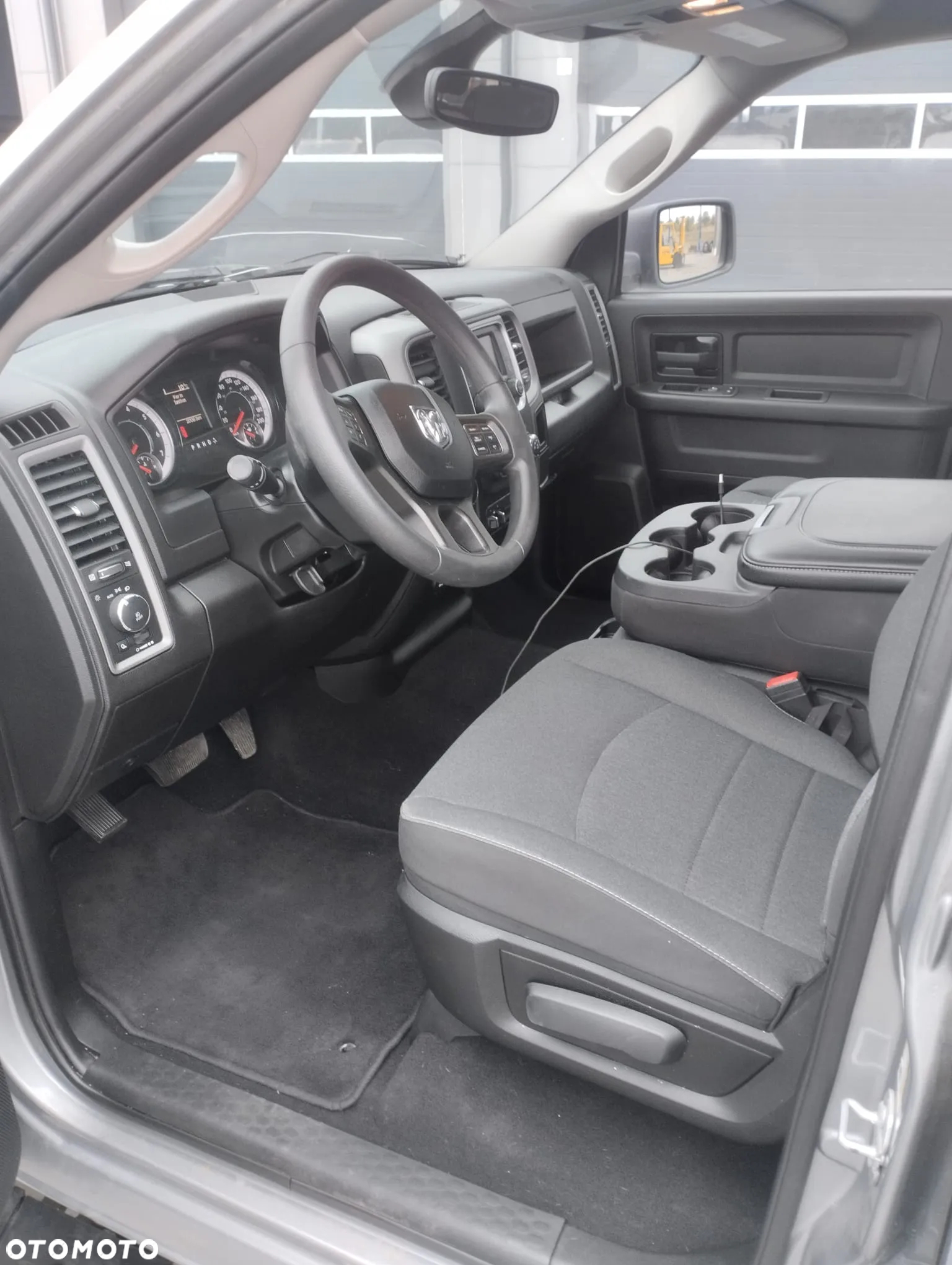 RAM 1500 - 9