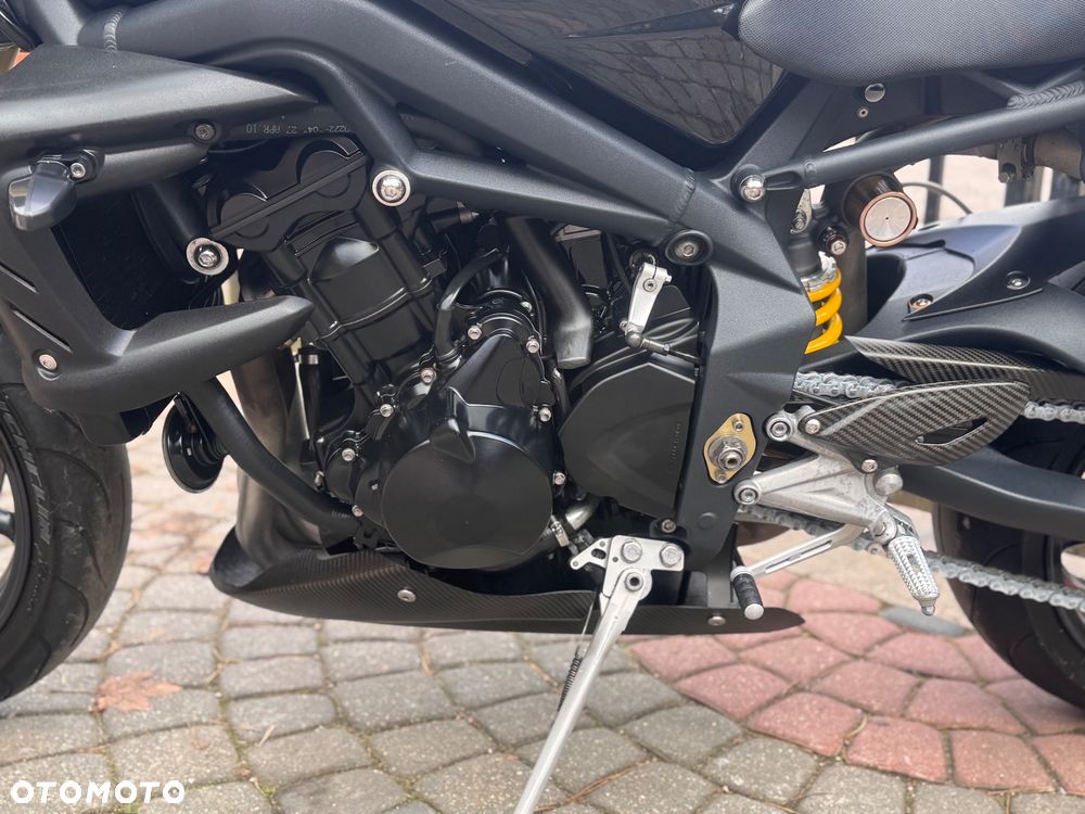 Triumph Street Triple - 16