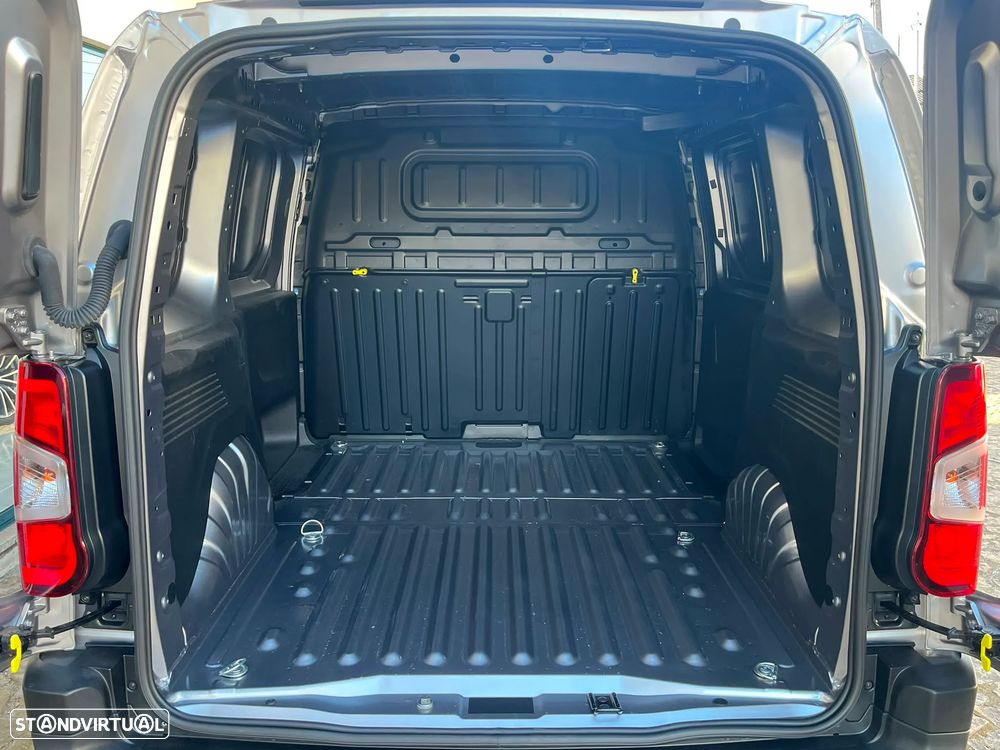 Opel Combo Cargo L1 1.5 CDTi 130cv AT8 (caixa automática) - 31
