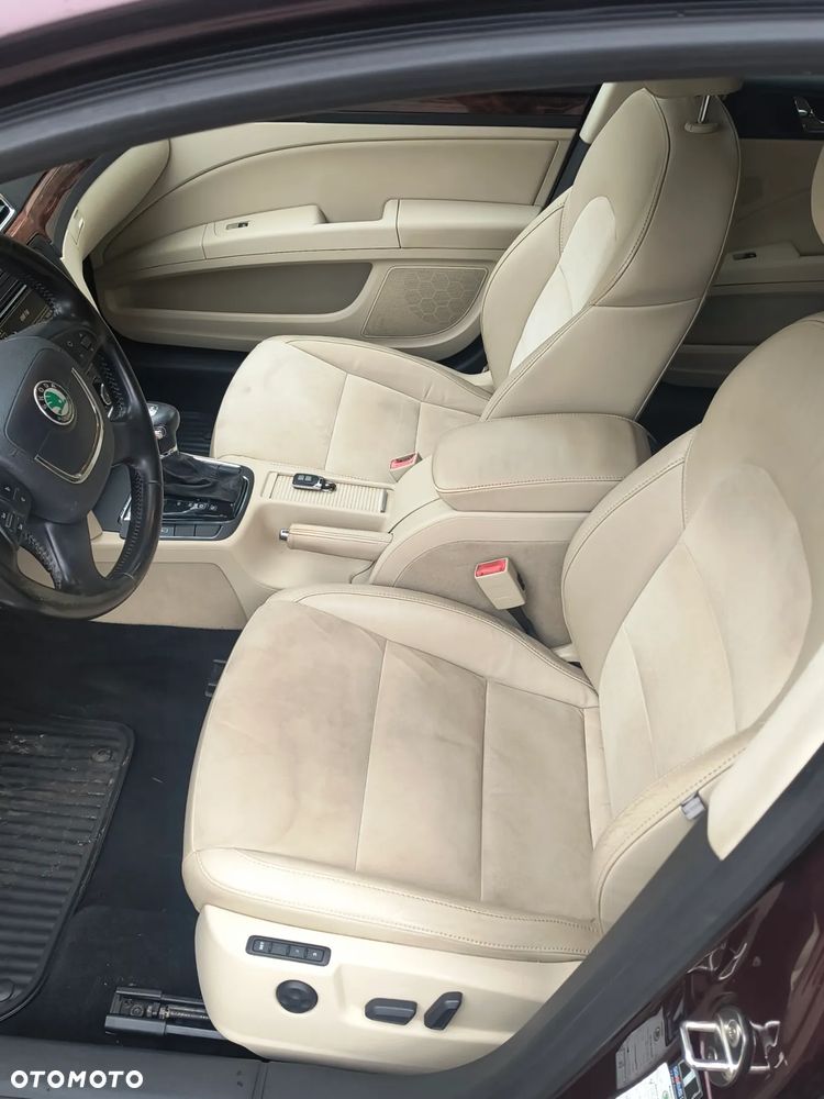 Skoda Superb 1.8 TSI DSG Active - 7