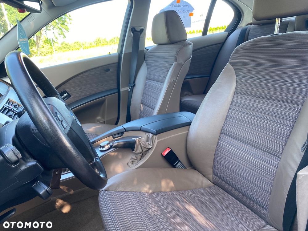 BMW Seria 5 520i - 17