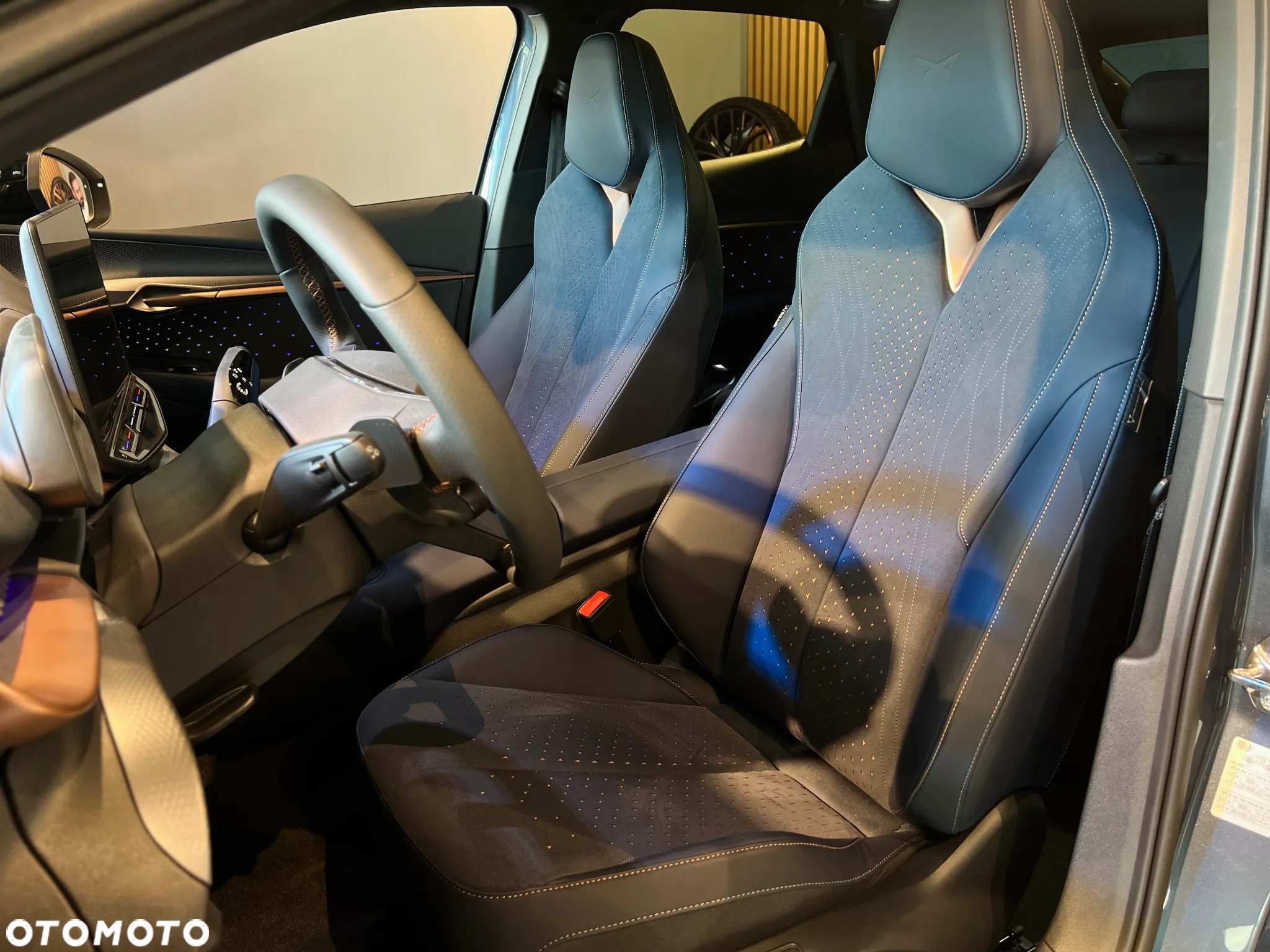 Cupra Tavascan 82kWh 4Drive VZ - 12