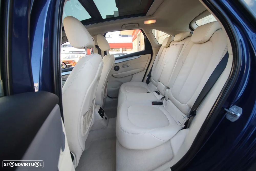 BMW 225xe Active Tourer Line Luxury - 29