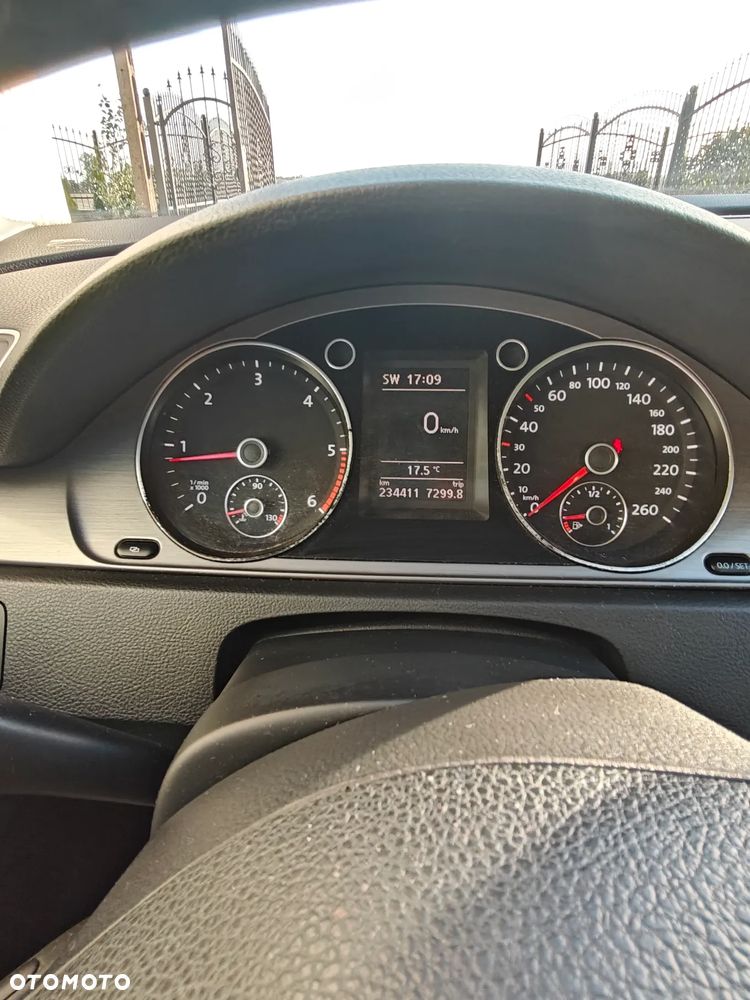 Volkswagen Passat - 7