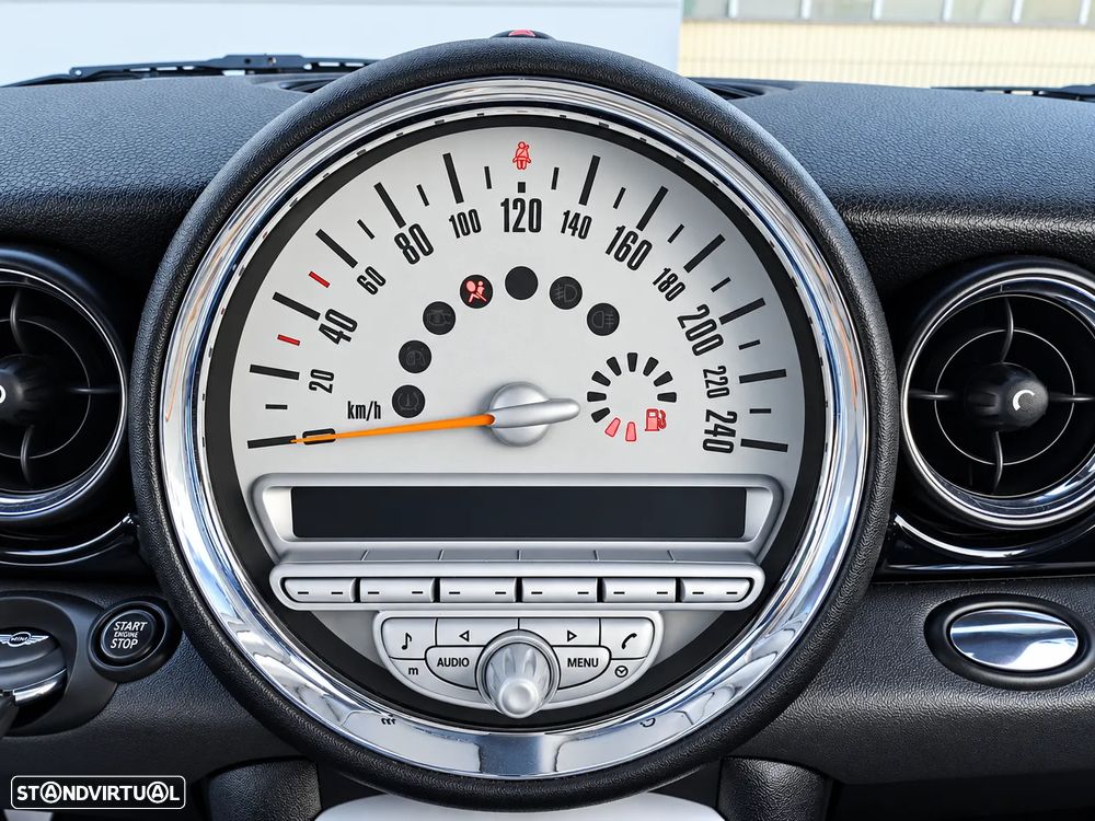 MINI 3 Portas Cooper D - 26