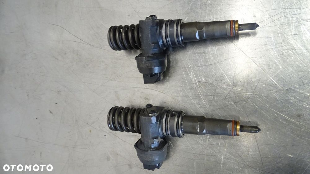 POMPOWTRYSK VOLKSWAGEN GOLF V 2.0SDI 038130073AS - 3