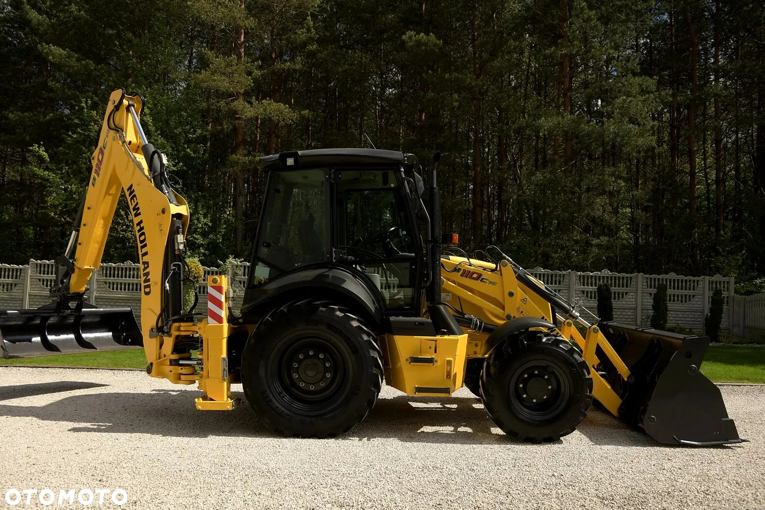 New Holland KOPARKO-ŁADOWARKA * NEW HOLLAND B110C TC * ZNAKOMITY STAN! - 4