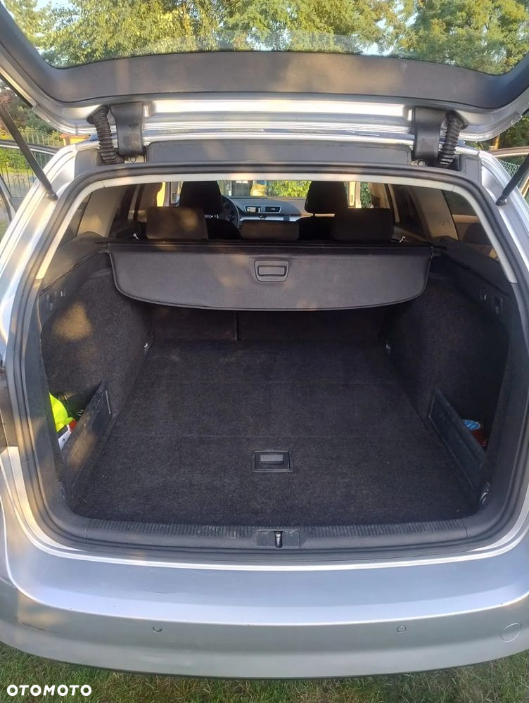 Volkswagen Passat 1.6 TDI Comfortline - 13