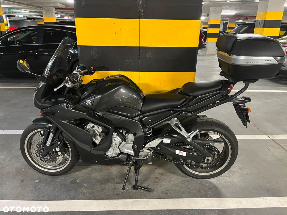 Yamaha FZ - 6