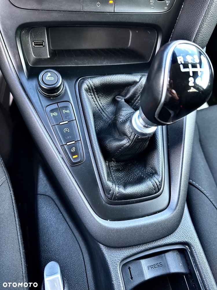 Ford Focus 1.0 EcoBoost Start-Stopp-System TITANIUM STYLE - 27
