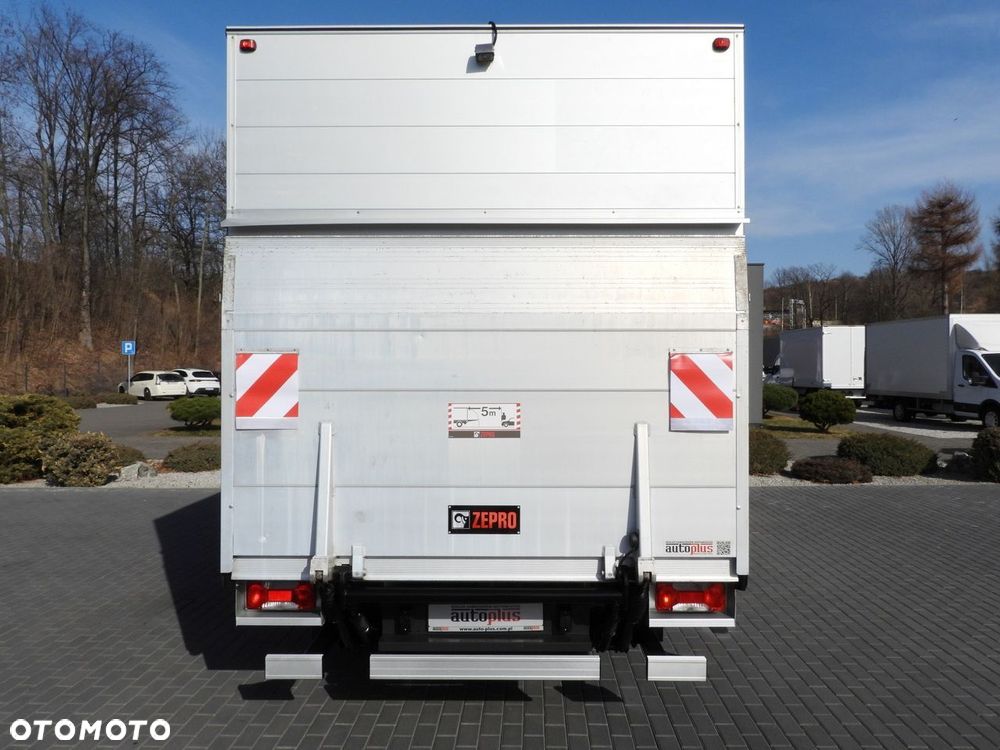 Iveco DAILY 35S16 CONNECT KONTENER WINDA 8 PALET TEMPOMAT NAWIGACJA LEDY AUTOMAT HI-MATIC KLIMATYZACJA  160KM - 12