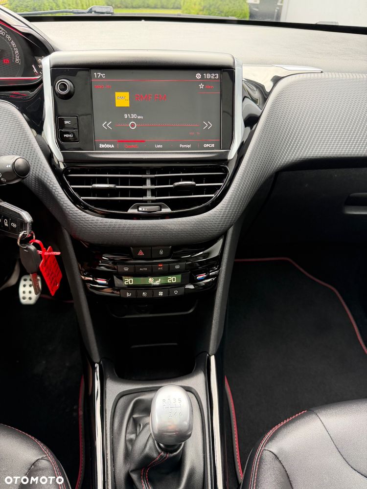 Peugeot 2008 BlueHDi FAP 120 STOP & START GT-Line Edition - 22