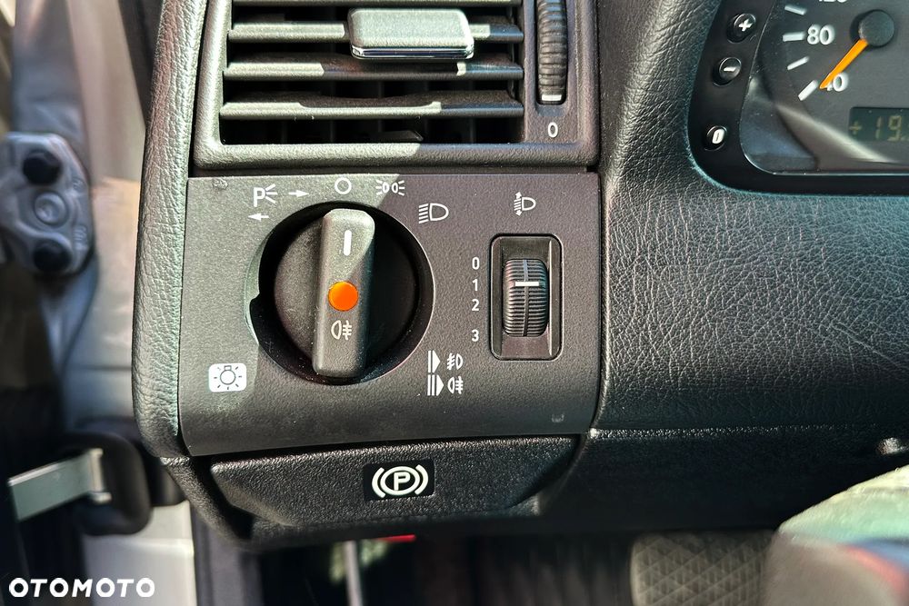 Mercedes-Benz Klasa C - 21