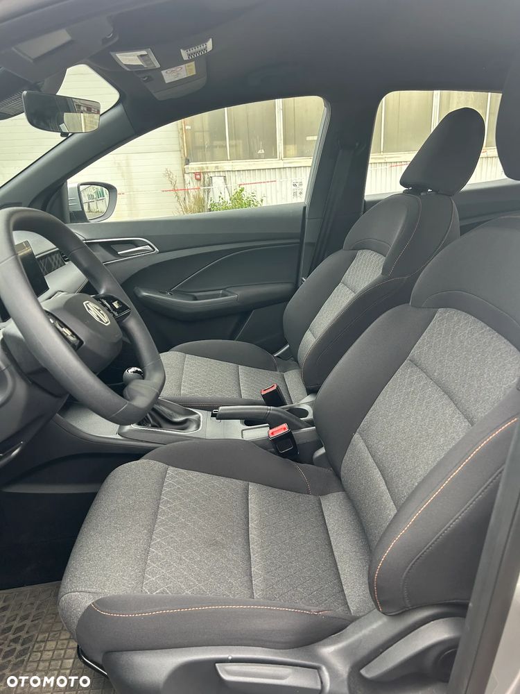 MG MG3 1.5 Excite - 12