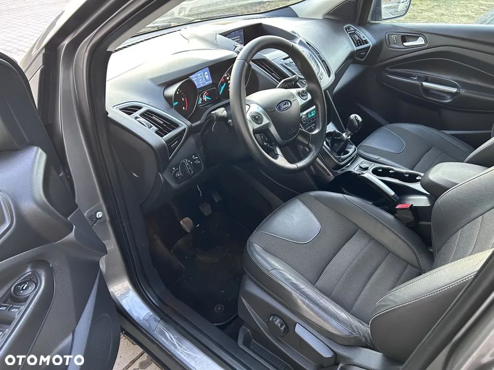 Ford Kuga 2.0 TDCi FWD Titanium - 13