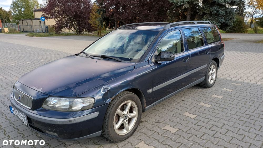 Volvo V70 2.5TDI - 7