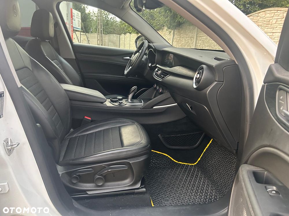 Alfa Romeo Stelvio 2.0 Turbo Super Q4 - 22