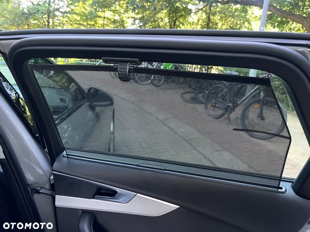 Audi A4 Avant 40 TDI quattro S tronic S line - 27