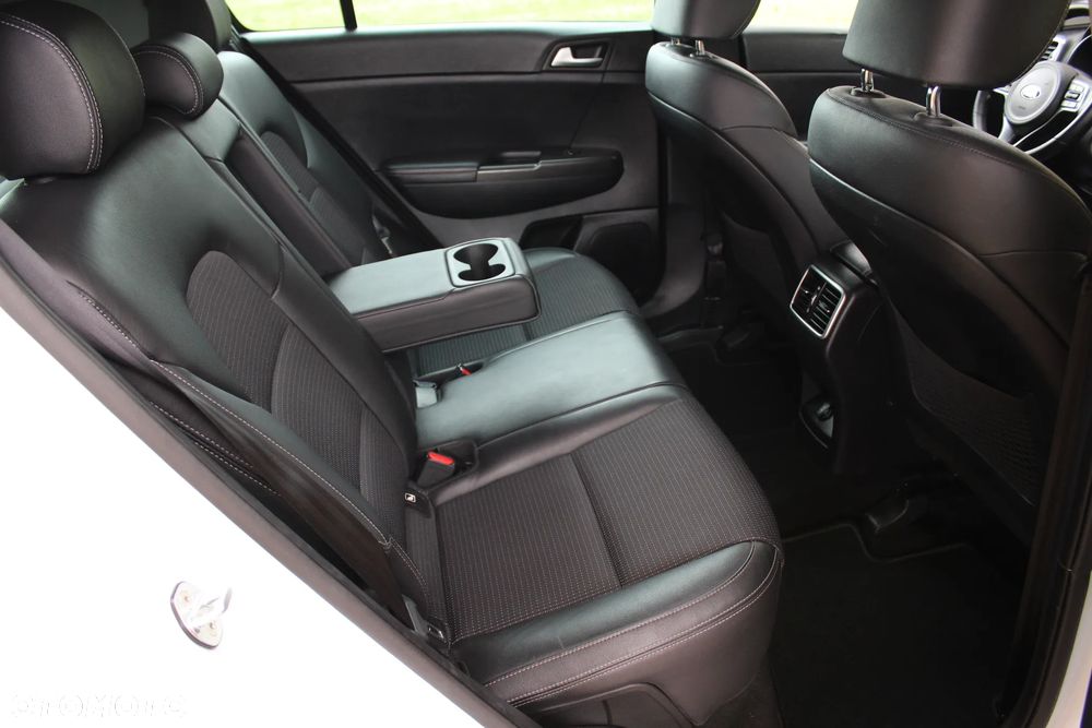Kia Sportage 1.7 CRDI 2WD ISG Spirit - 27