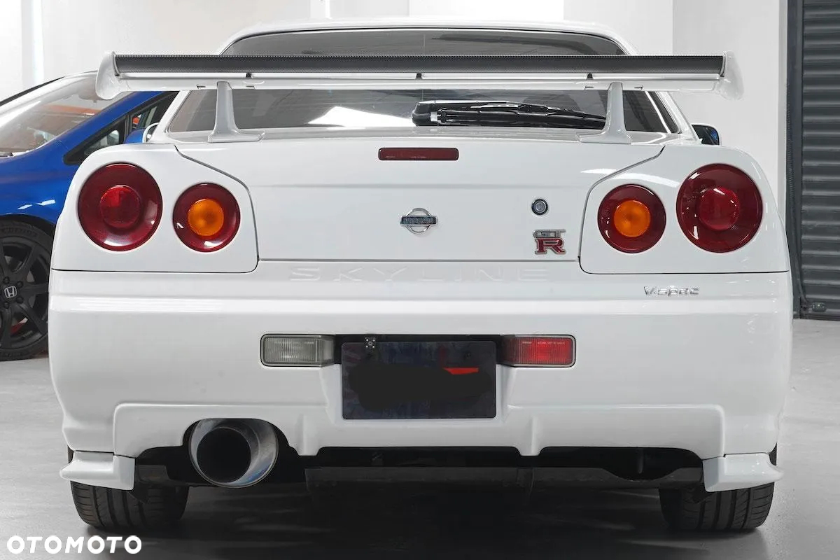 Nissan Skyline - 27