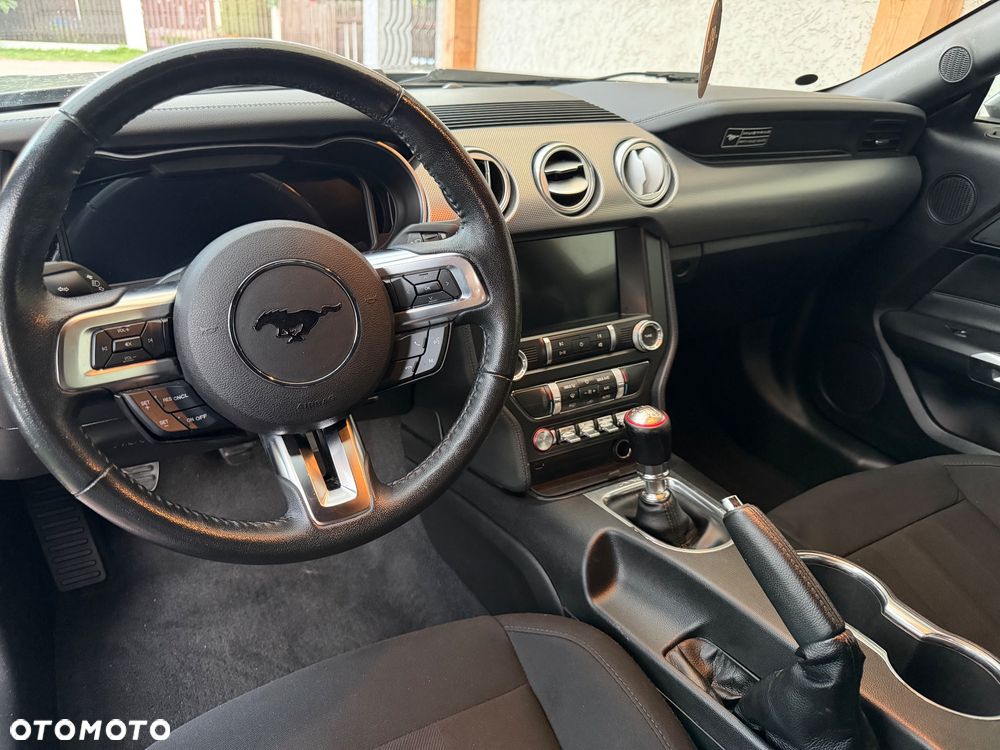Ford Mustang - 15