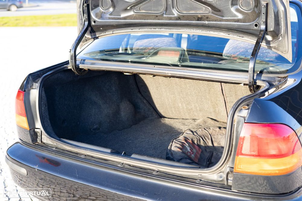 Honda Civic 1.6 VTi - 7