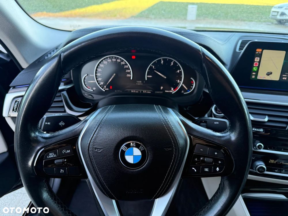 BMW Seria 5 520d xDrive Luxury Line sport - 30