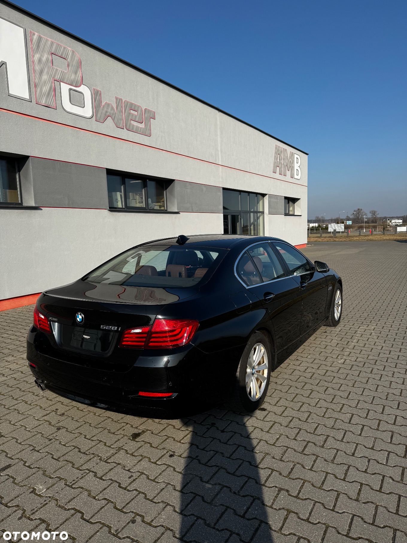 BMW Seria 5 528i xDrive - 10