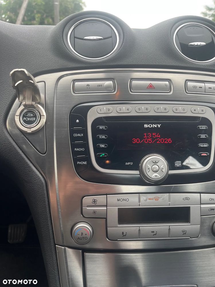 Ford Mondeo 2.0 TDCi Titanium - 9