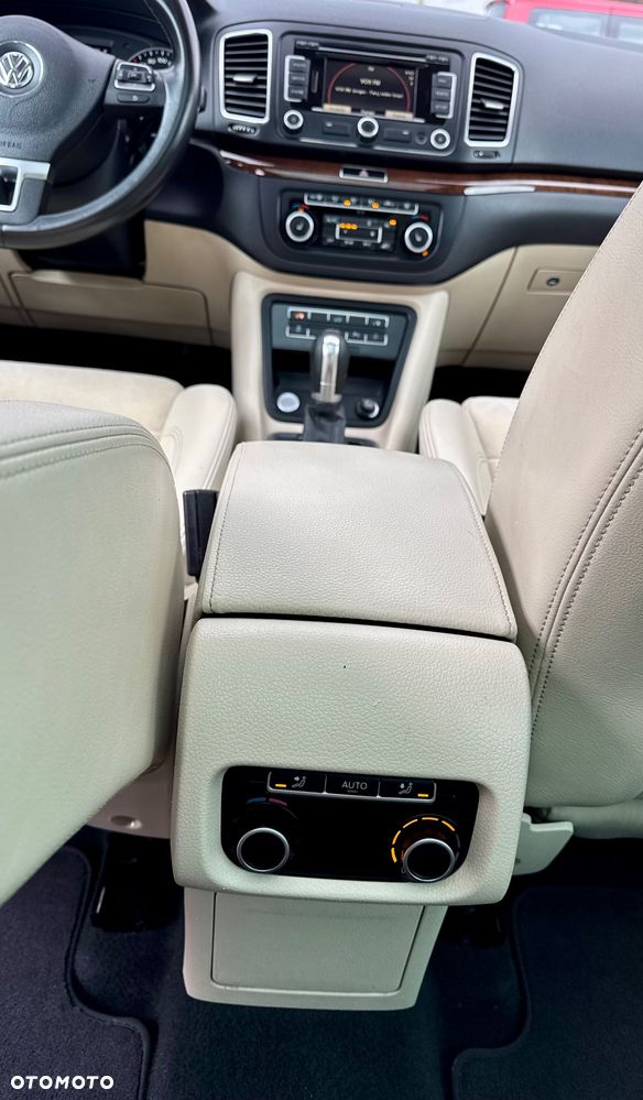 Volkswagen Sharan 2.0 TSI DSG Highline - 22