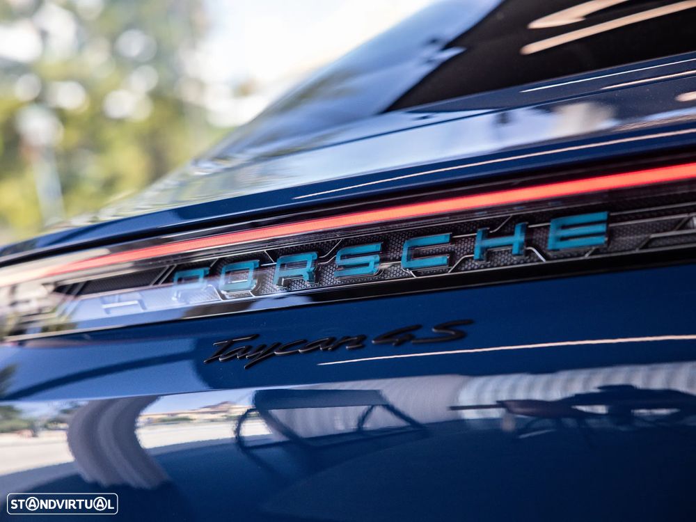 Porsche Taycan - 9
