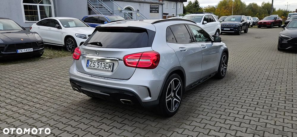 Mercedes-Benz GLA - 7