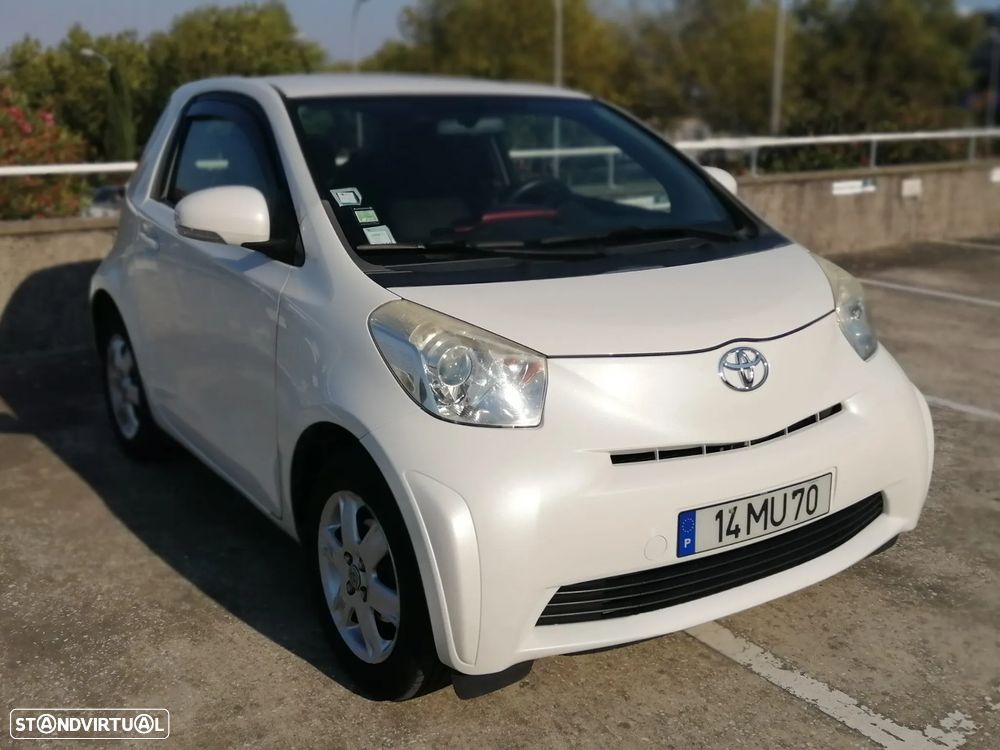 Toyota iQ 1.0 VVT-i 2 - 4