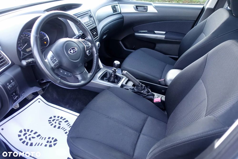 Subaru Forester 2.0D Trend - 9