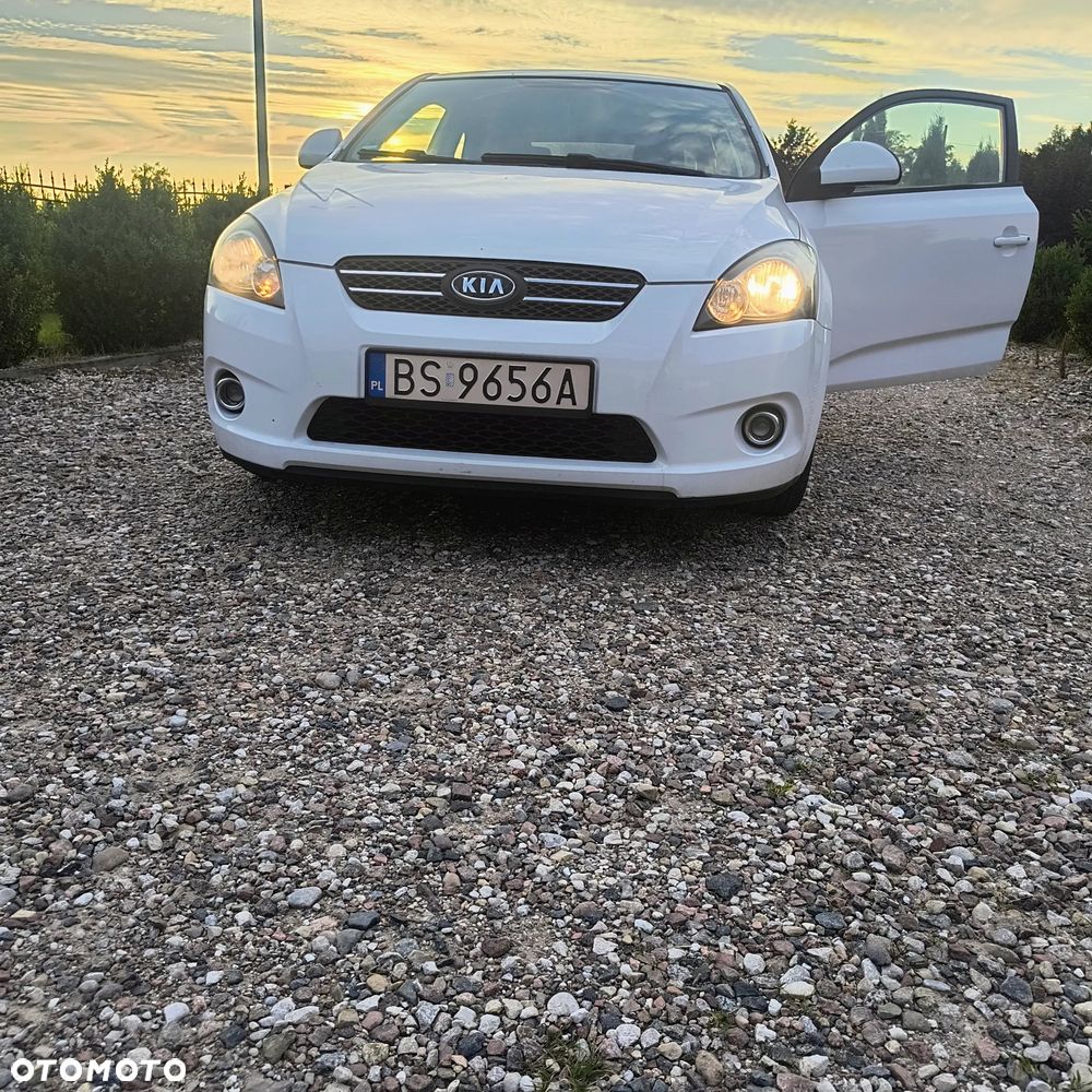 Kia Ceed 1.6 Comfort - 1