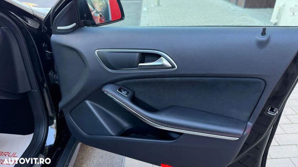 Mercedes-Benz GLA 220 CDI 4MATIC Aut. - 27