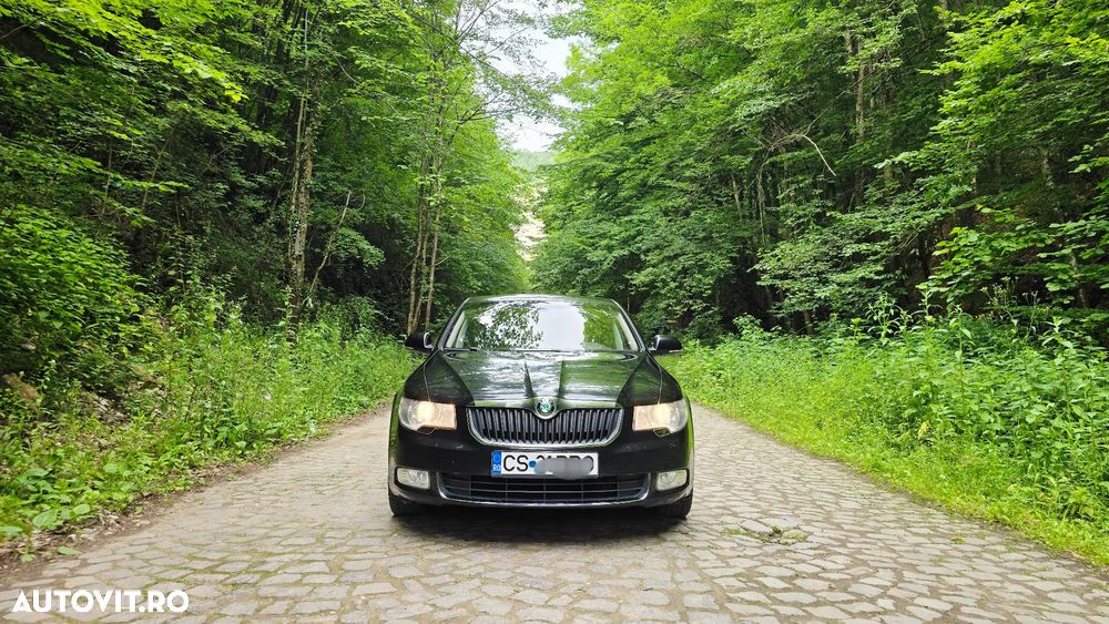 Skoda Superb 2.0 TDI Comfort DSG - 3