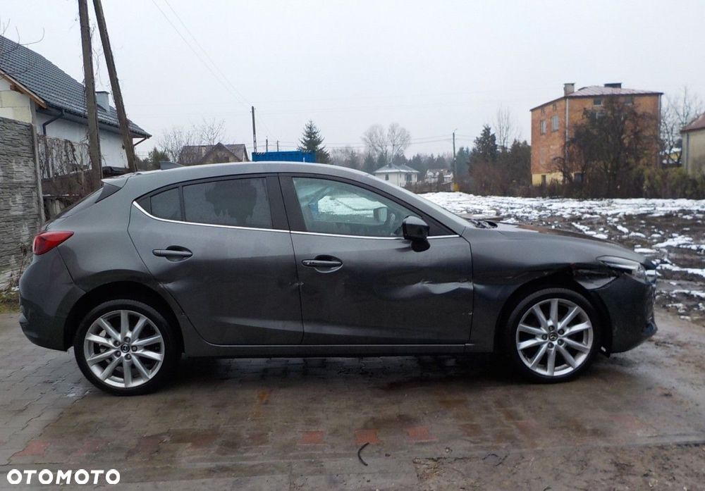 Mazda 3 - 9