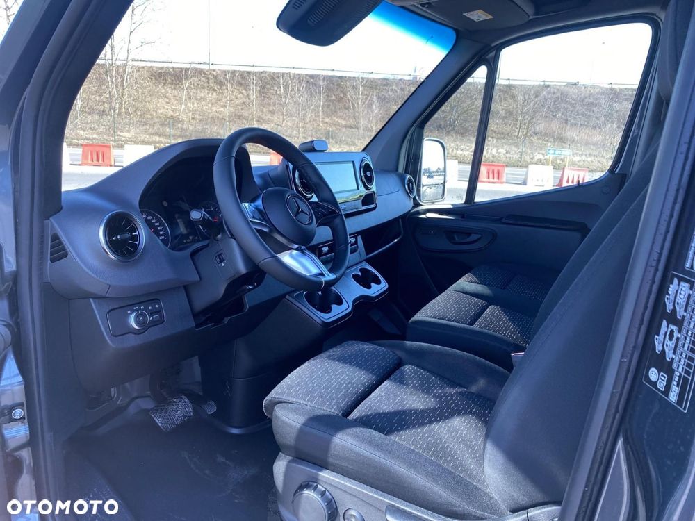 Mercedes-Benz Sprinter - 9