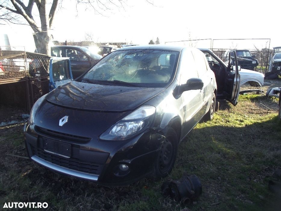 Dezmembrez Renault Clio 3 2012 motor 1.2 benzina si gaz cutie viteze - 1