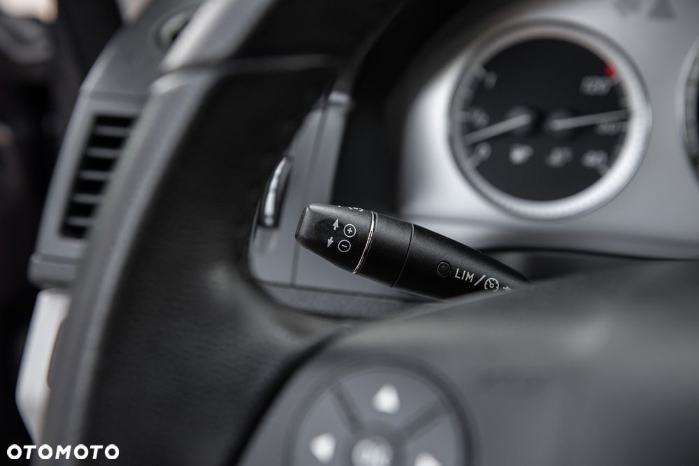 Mercedes-Benz Klasa C 350 CDI DPF 4Matic 7G-TRONIC Avantgarde - 17