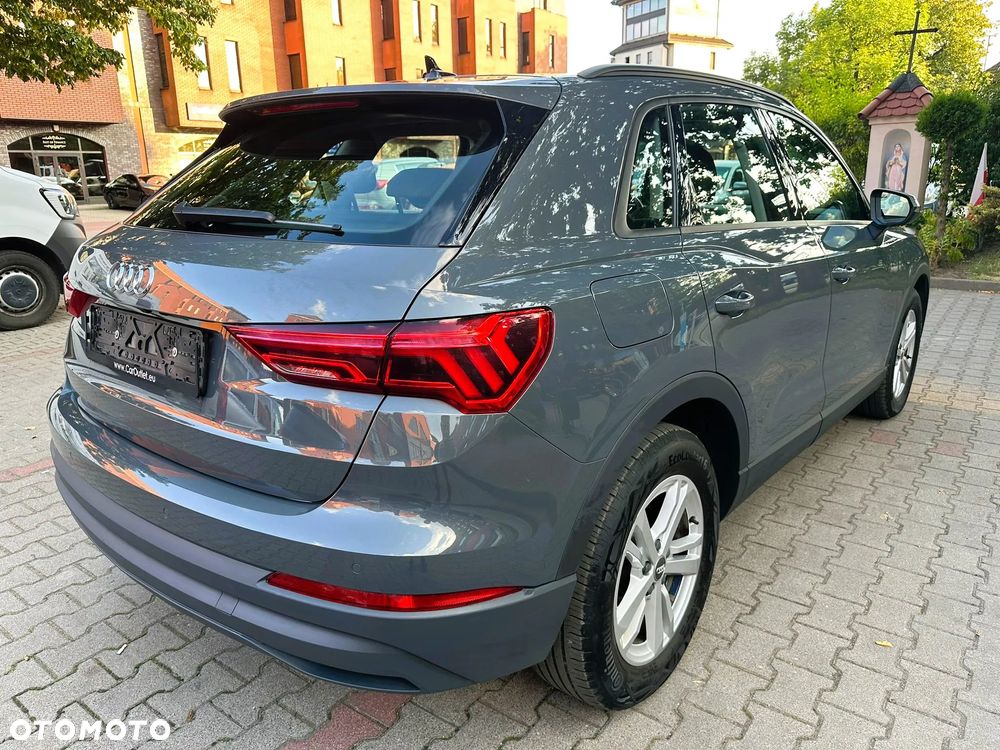 Audi Q3 2.0 TDI S tronic design - 5