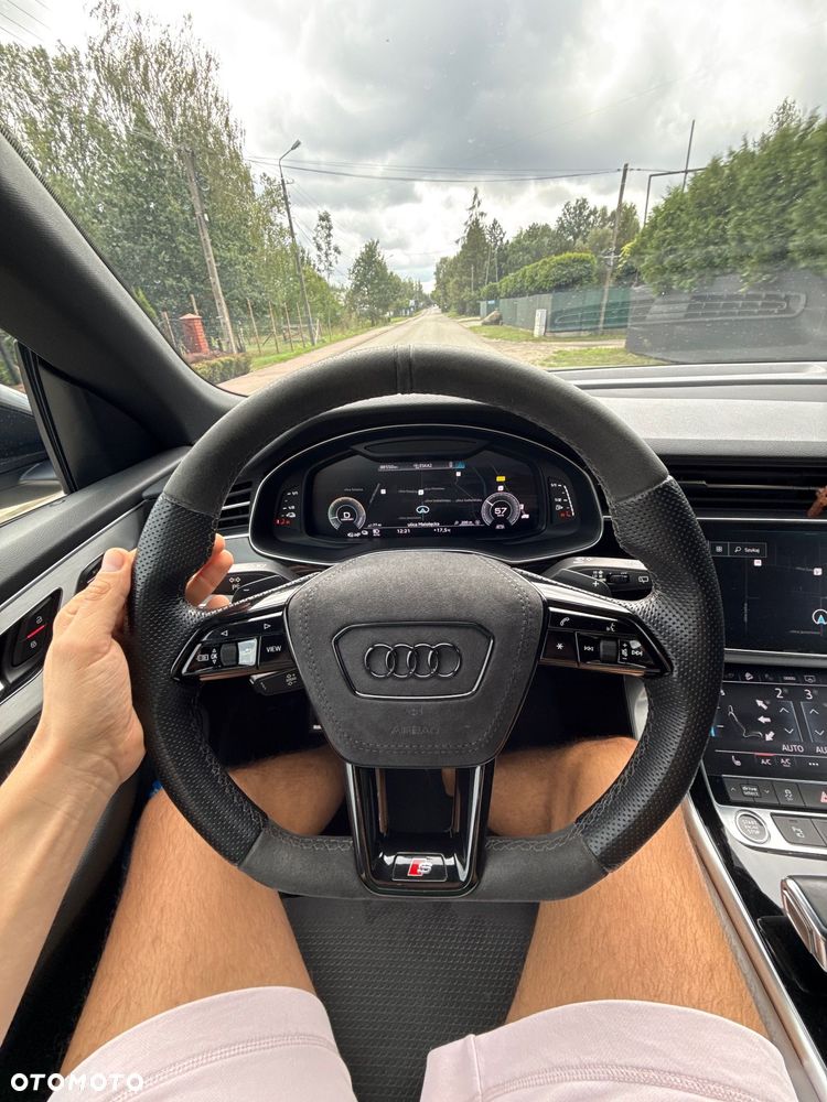 Audi Q8 - 9