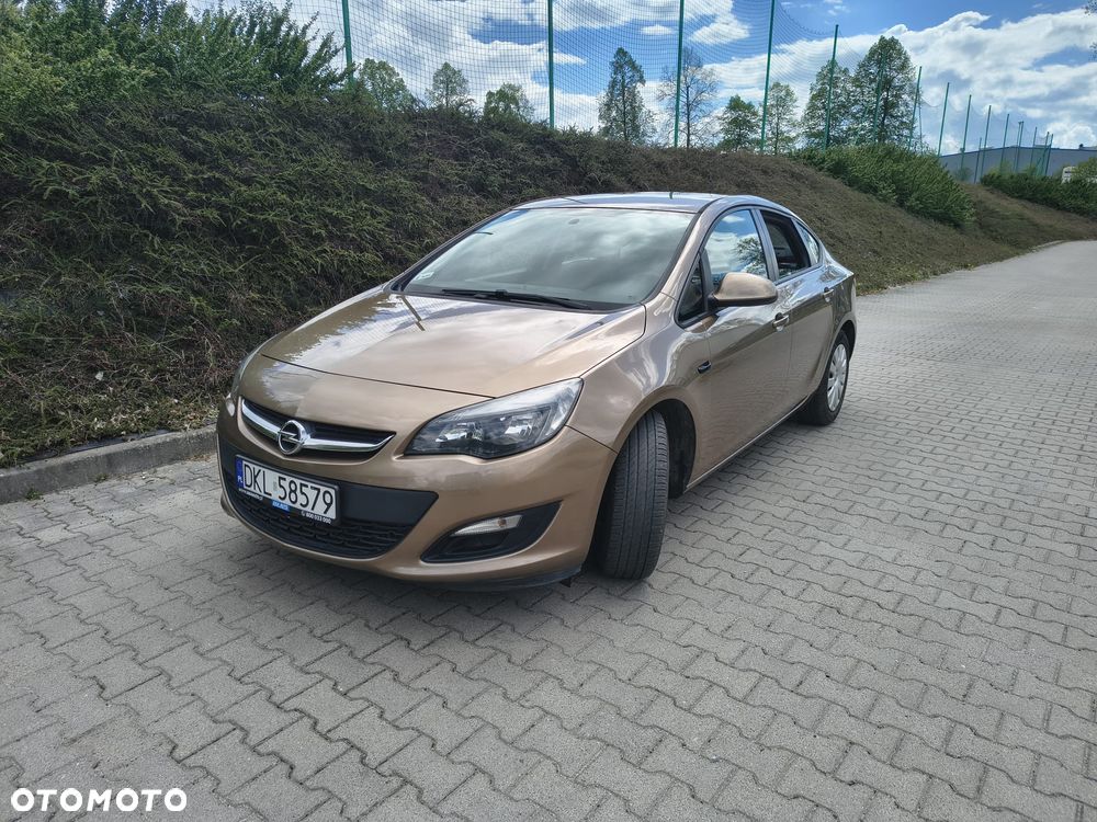 Opel Astra 1.4 T Active - 1