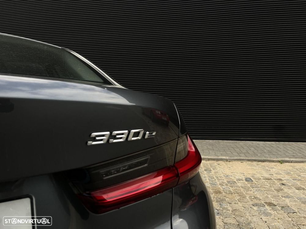 BMW 330 e Corporate Edition Auto - 23
