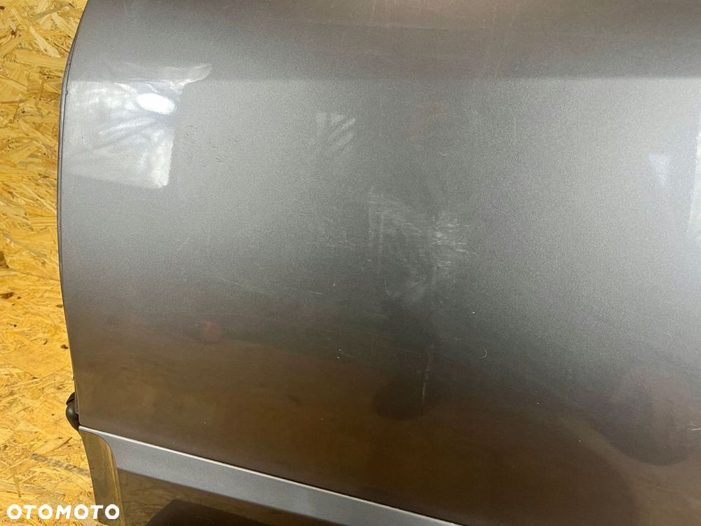 DRZWI TYLNE LEWE RENAULT SCENIC III Kod lakieru: TEKNG - 2