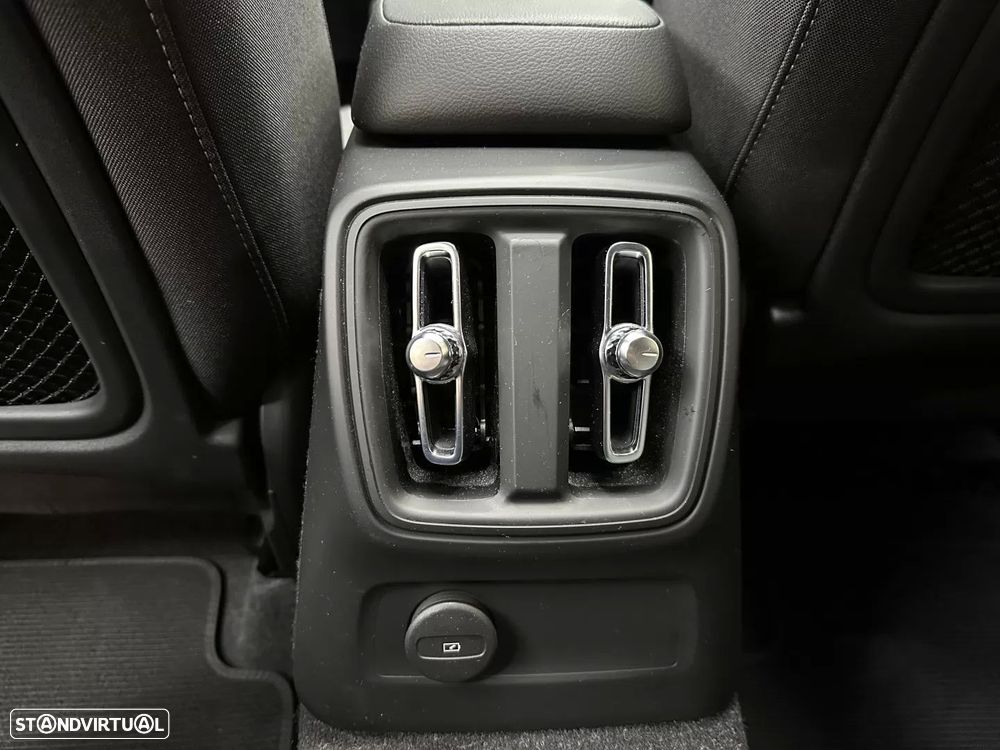 Volvo XC 40 1.5 T4 PHEV R-Design - 35