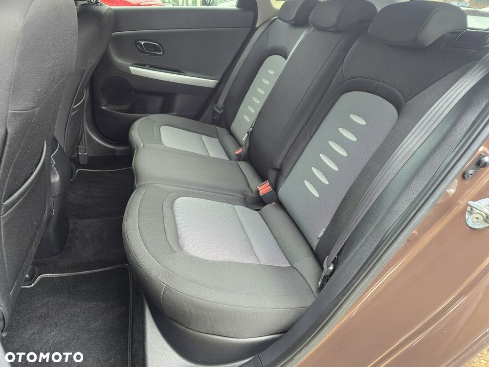 Kia Ceed - 14